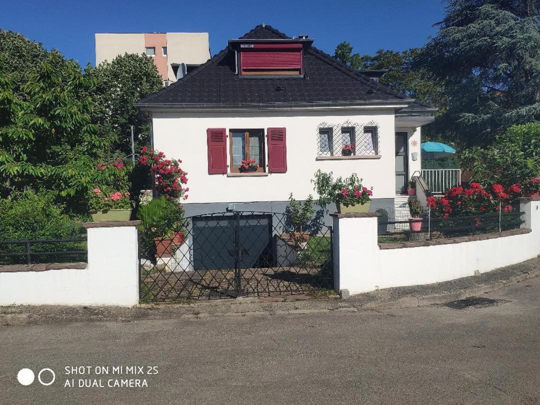 Colmar Room,Chambre Privee Chez L'Habitant,Parking Voiture Devant La Maison,Garage Moto Et Velo ภายนอก รูปภาพ